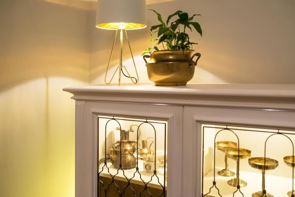 No.8: Lovely & Cosy 3-Room Heart Of The City Тімішоара Екстер'єр фото