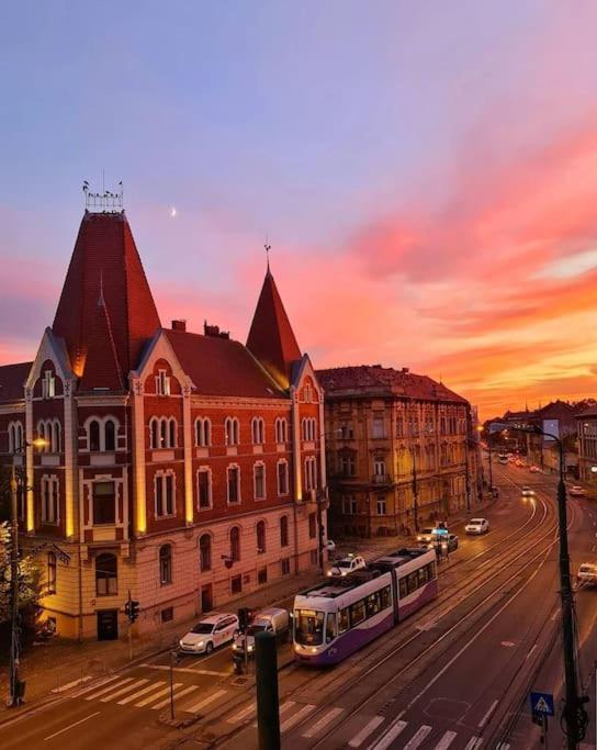 No.8: Lovely & Cosy 3-Room Heart Of The City Тімішоара Екстер'єр фото
